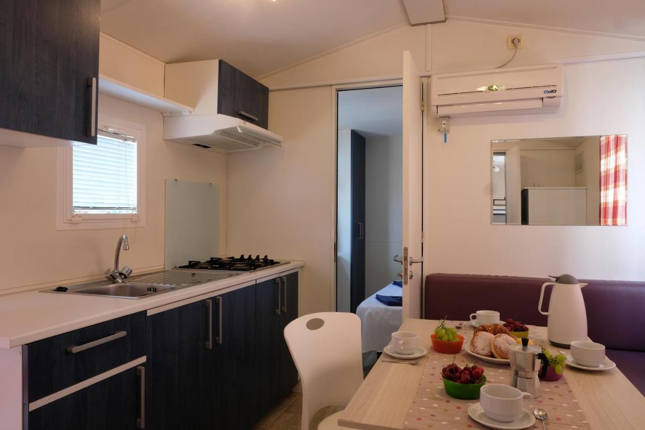 Happy Camp Mobile Homes In Camping Golden Sunset Αλισσός Εξωτερικό φωτογραφία